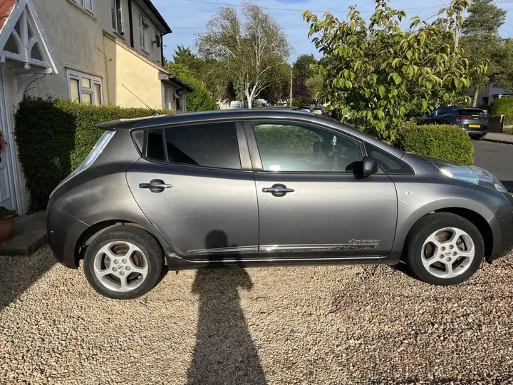 Nissan Leaf 2015 photo 5
