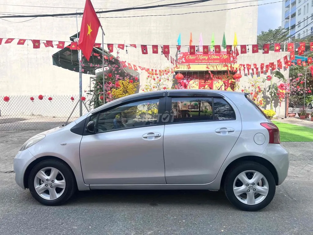 Toyota Yaris 2007 photo 3