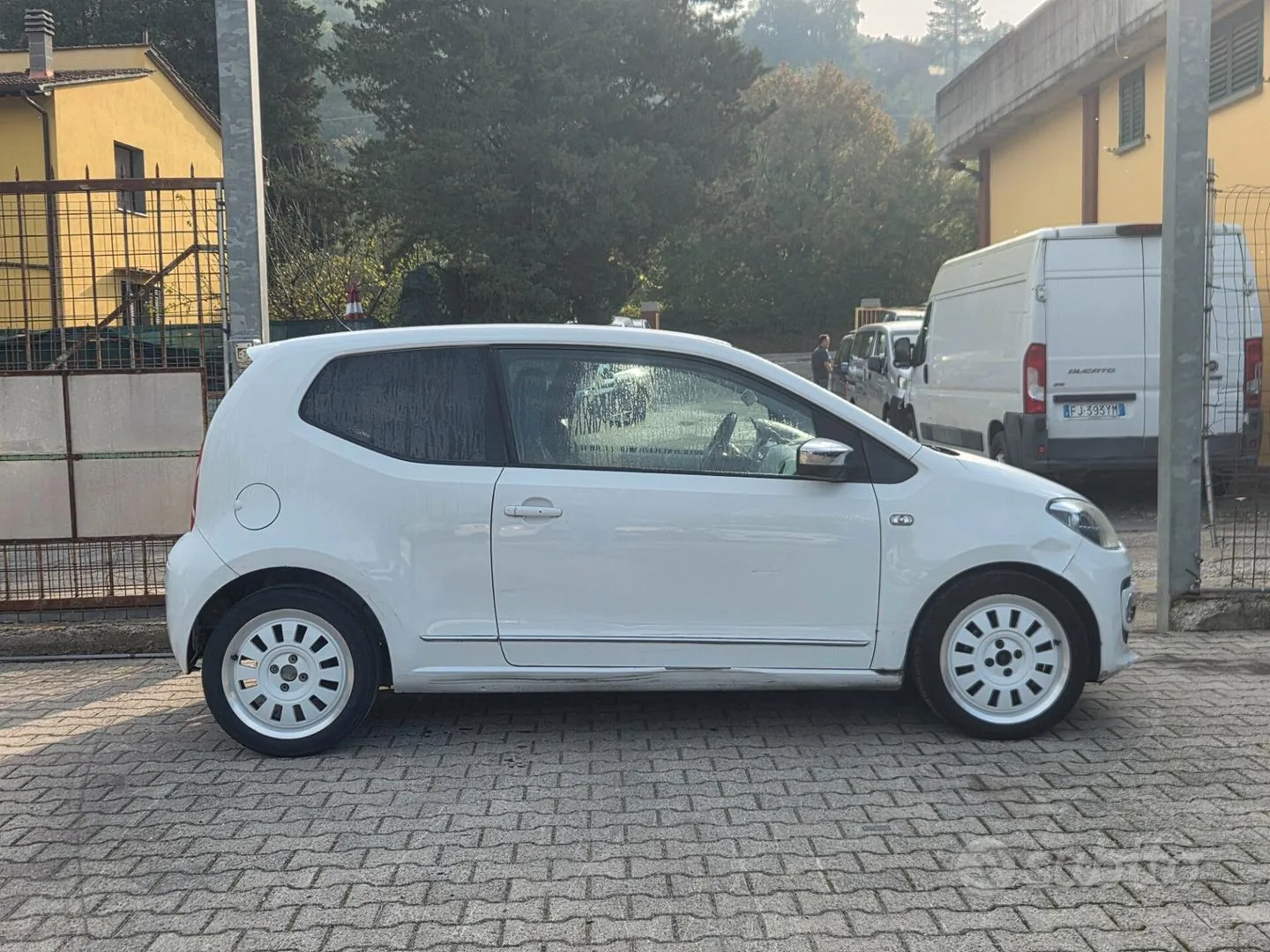 Volkswagen Up 2012 photo 5