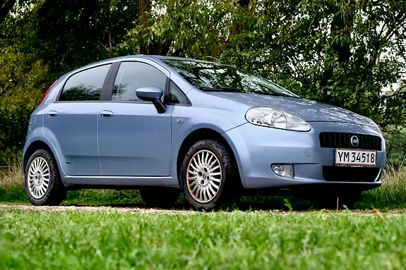 Fiat Grande Punto 2007 photo 2