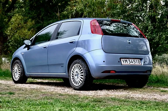 Fiat Grande Punto 2007 photo 3