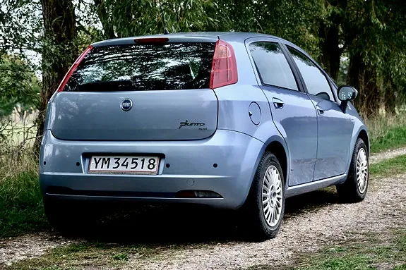 Fiat Grande Punto 2007 photo 4