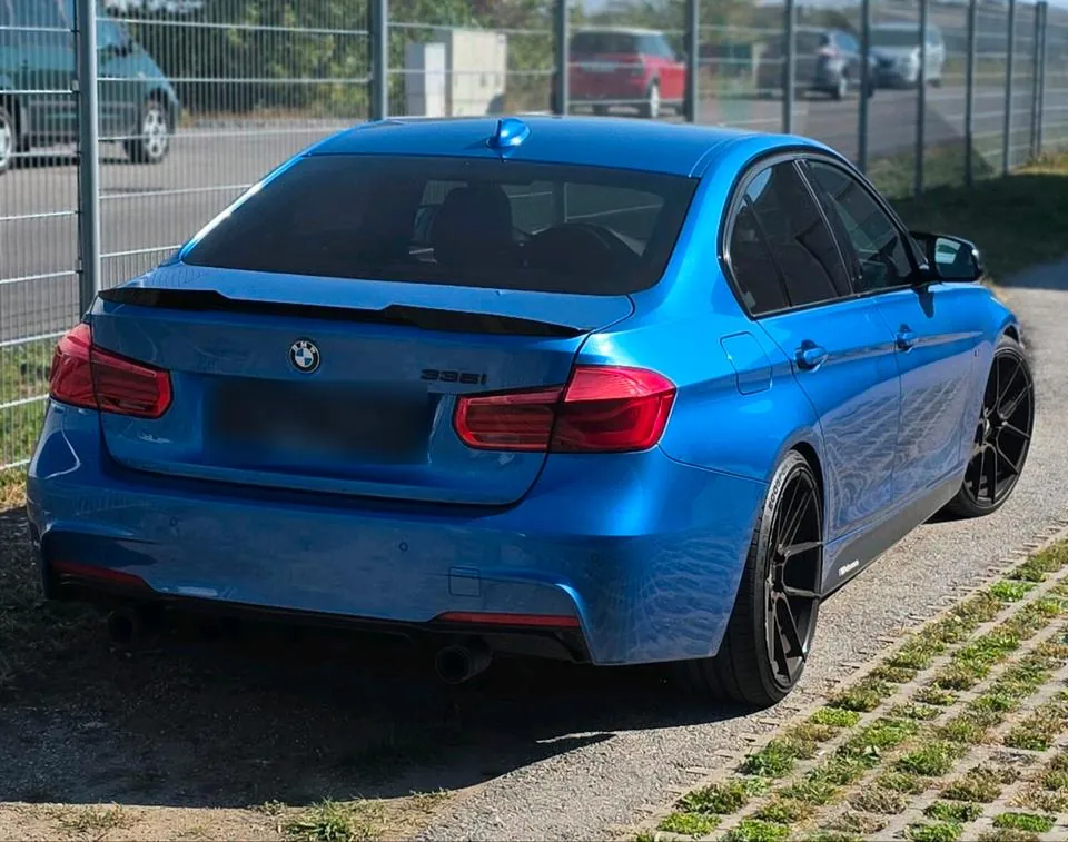 BMW F30