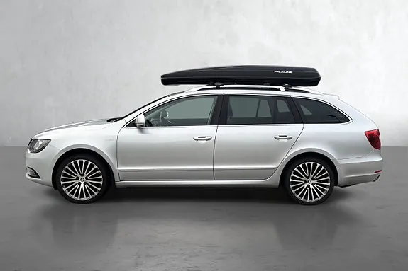 Skoda Superb 2014 photo 2