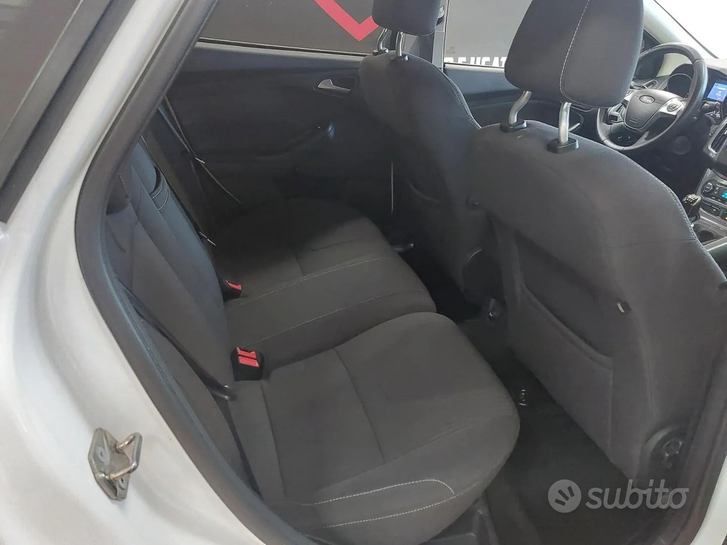 Ford Focus 2013 photo 2