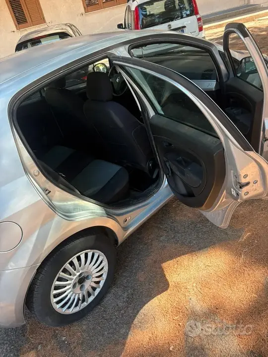 Fiat Grande Punto 2007 photo 5