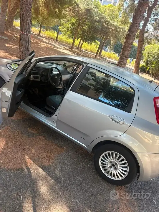 Fiat Grande Punto 2007 photo 3