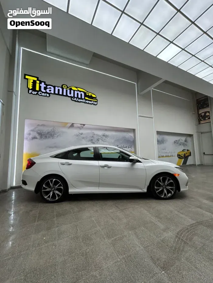 Honda Civic 2021 photo 2