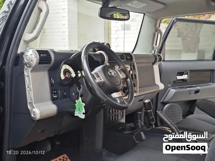 Toyota Fj 2013 photo 3