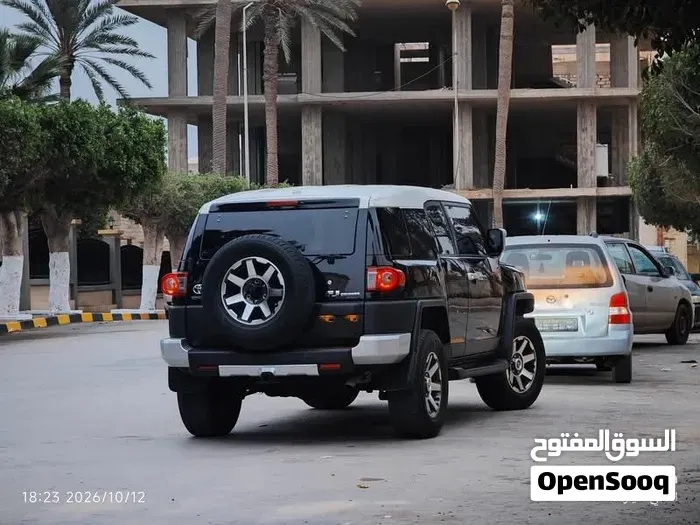 Toyota Fj 2013 photo 2