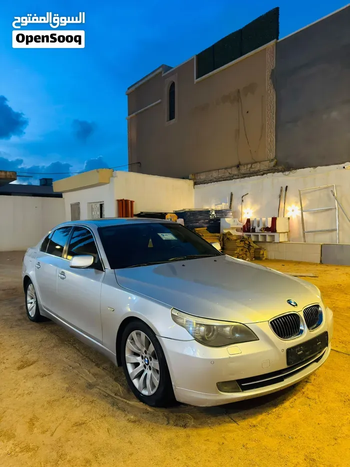BMW 5 Series 2008 photo 2