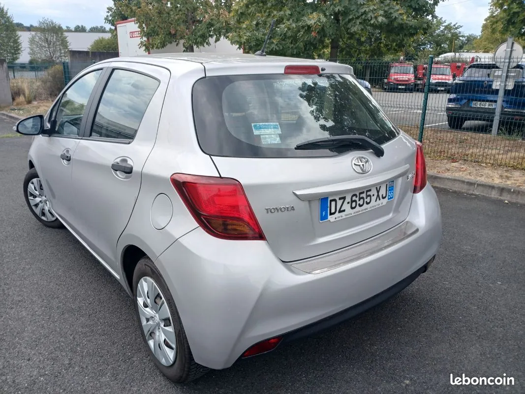 Toyota Yaris 2016 photo 4