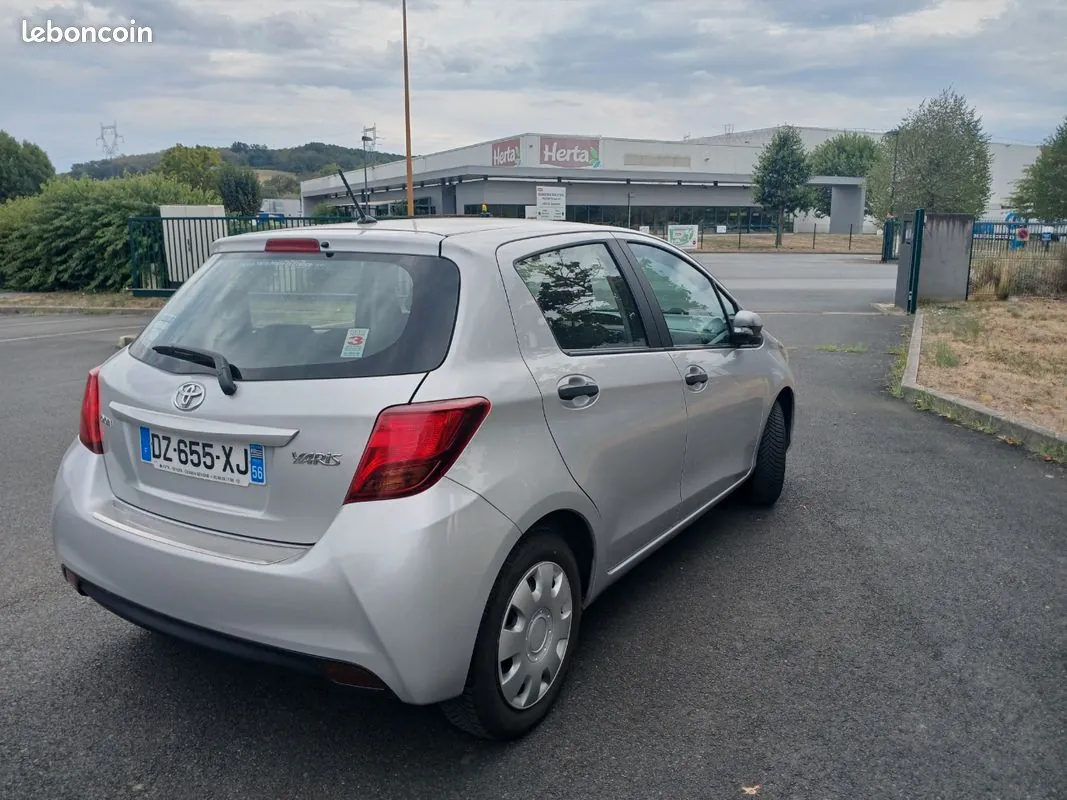 Toyota Yaris 2016 photo 2