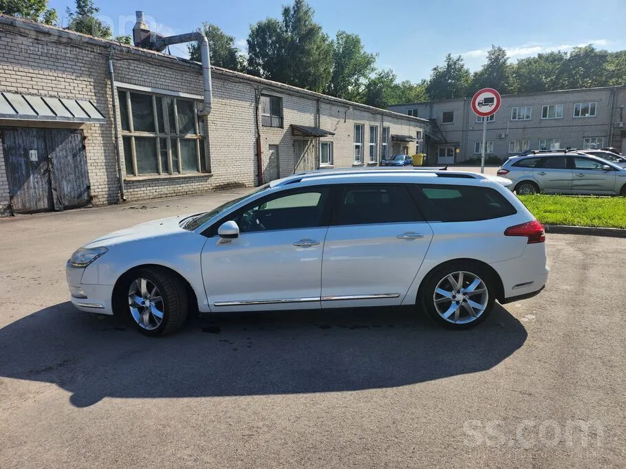 Citroen C5 2011 photo 2
