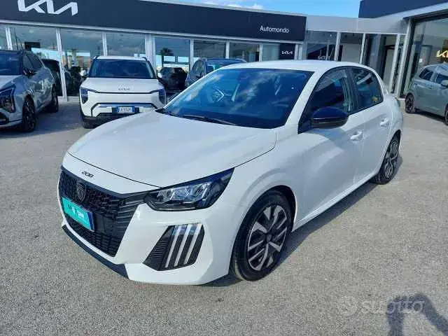 Peugeot 208 2025 photo 3