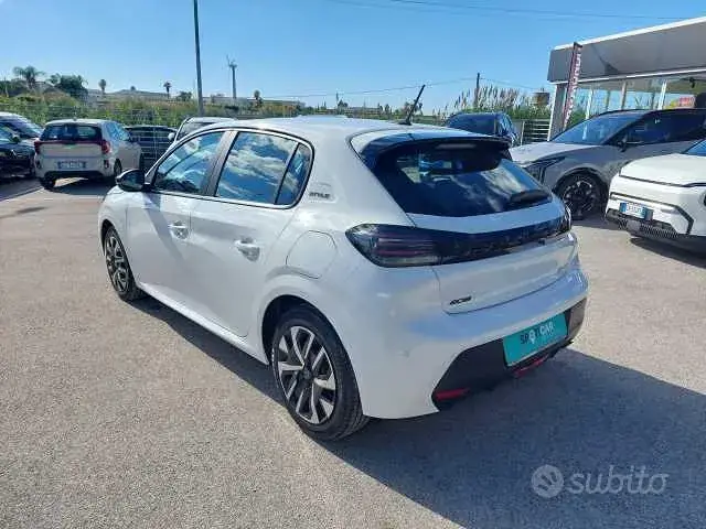 Peugeot 208 2025 photo 5