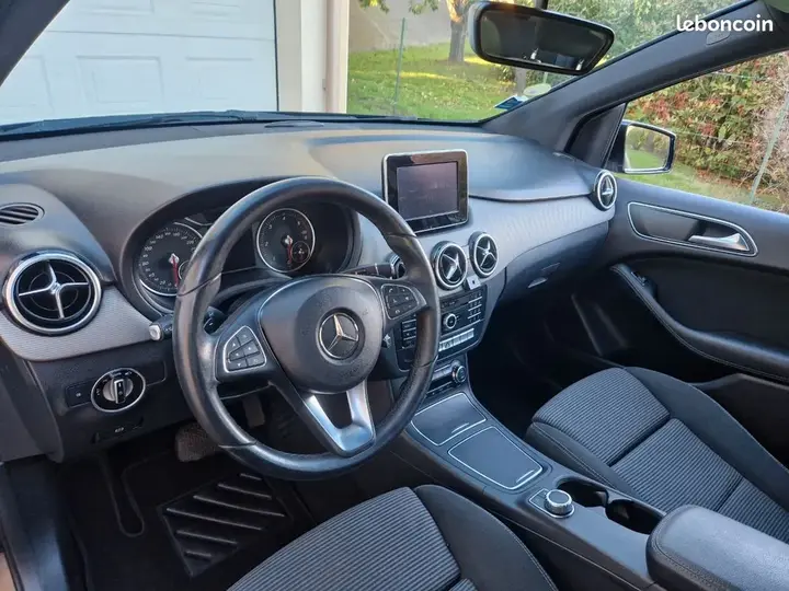 Mercedes-Benz B-Class 2018 photo 4