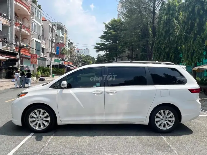 Toyota Sienna 2017 photo 5