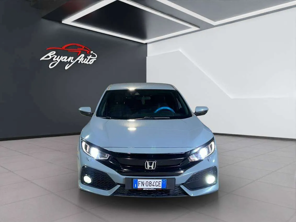 Honda Civic 2018 photo 3