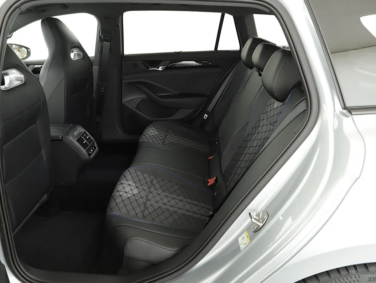 Volkswagen Passat 2026 photo 3