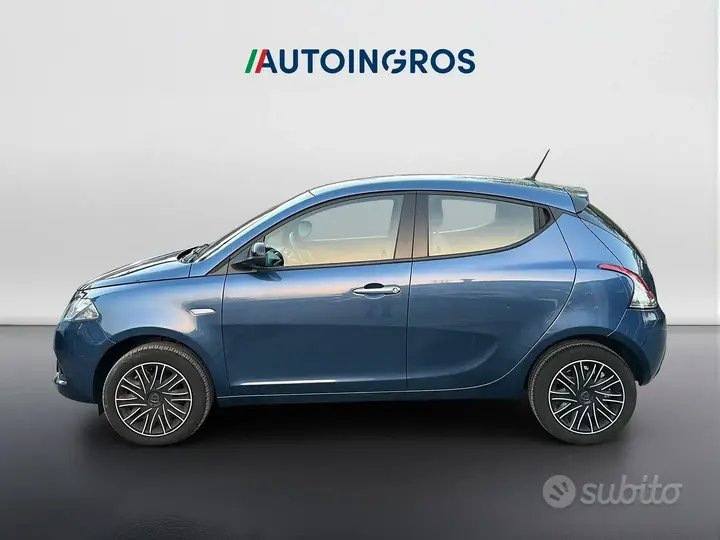 Lancia Ypsilon 2024 photo 2