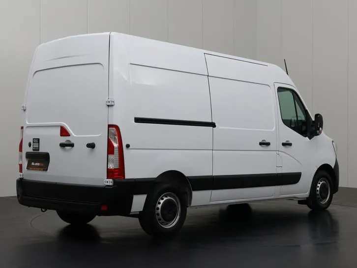 Renault Master 2024 photo 2