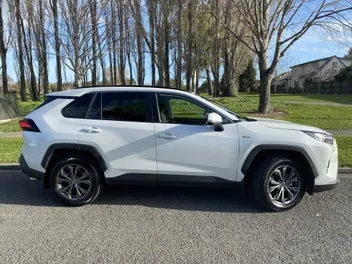 Toyota Rav4 2025 photo 3