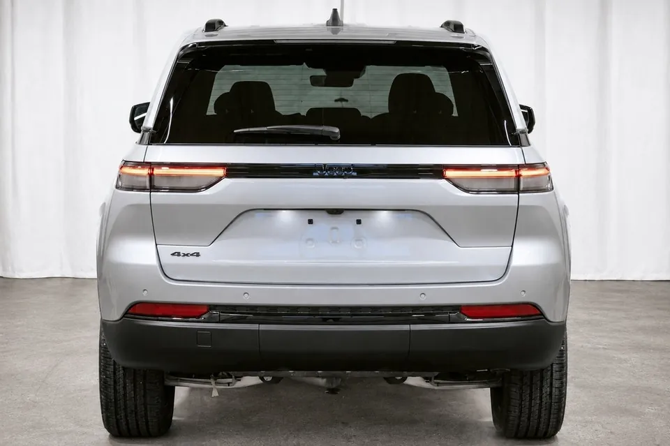 Jeep Grand Cherokee 2025 photo 5