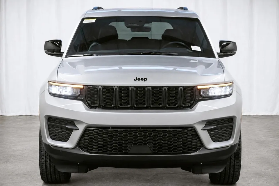 Jeep Grand Cherokee 2025 photo 2