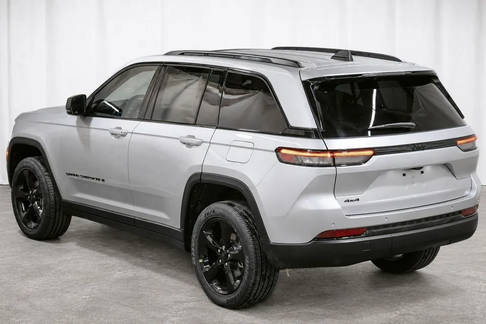 Jeep Grand Cherokee 2025 photo 4