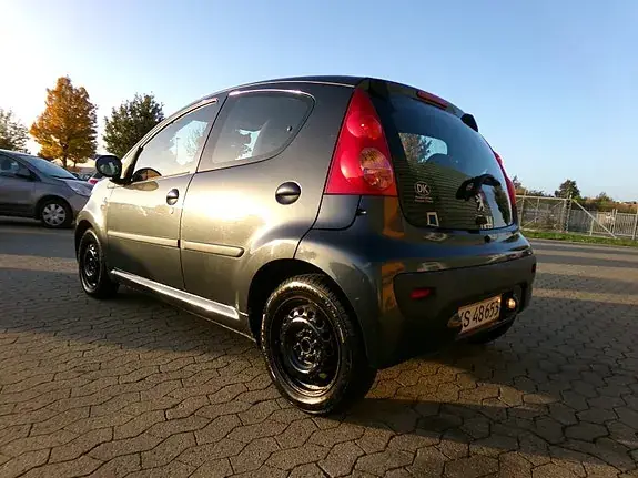Peugeot 107 2007 photo 4