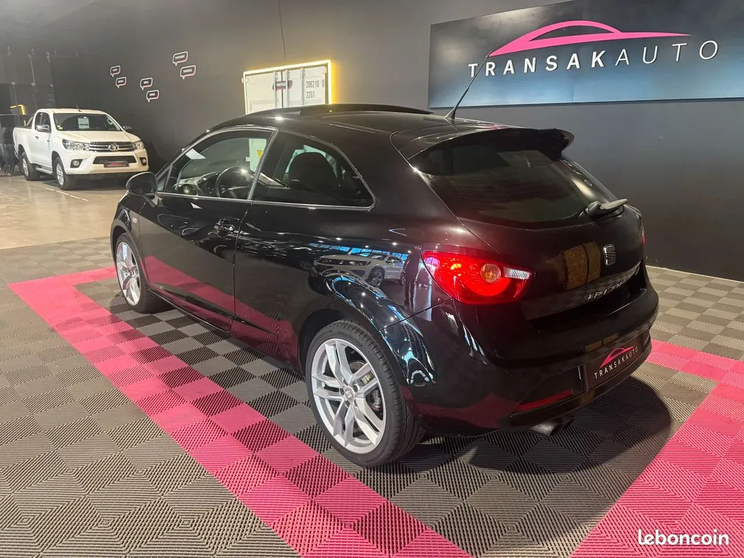 Seat Ibiza 2012 photo 3