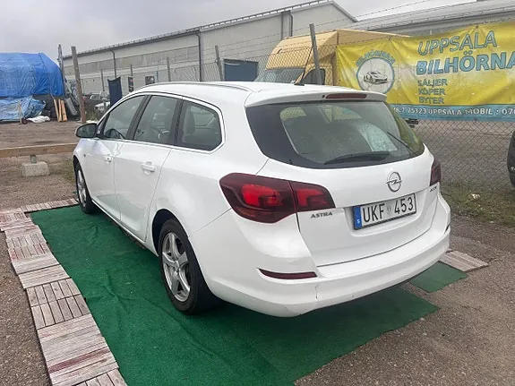 Opel Astra 2012 photo 4