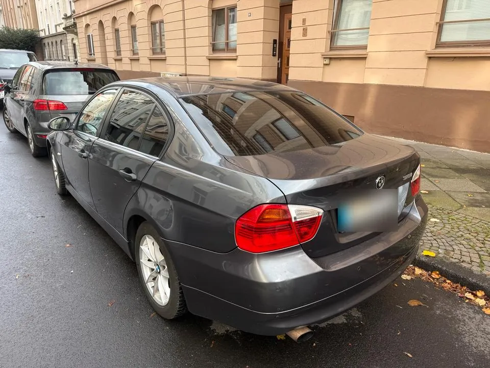 BMW 318I