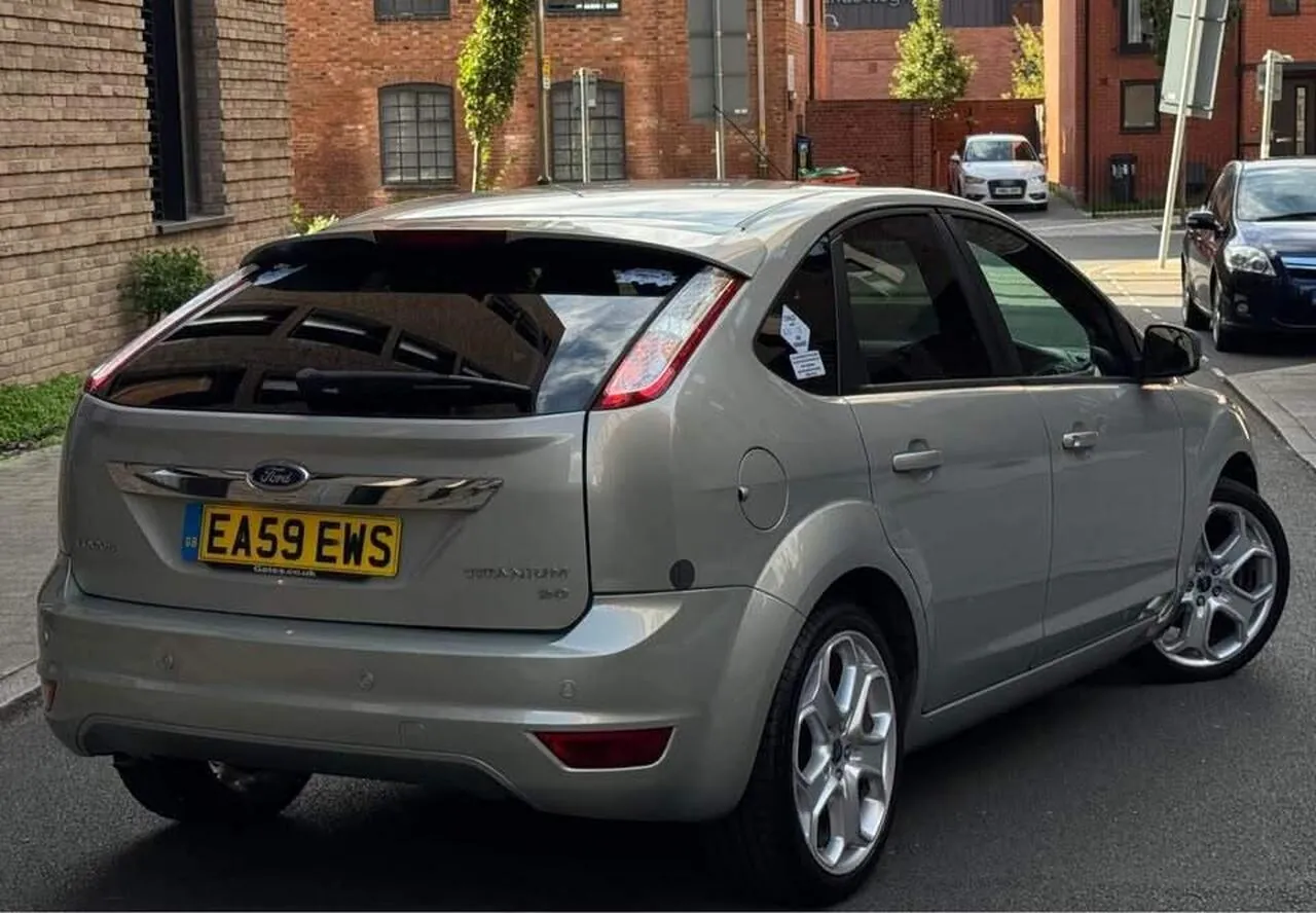 Ford Focus 2009 photo 3