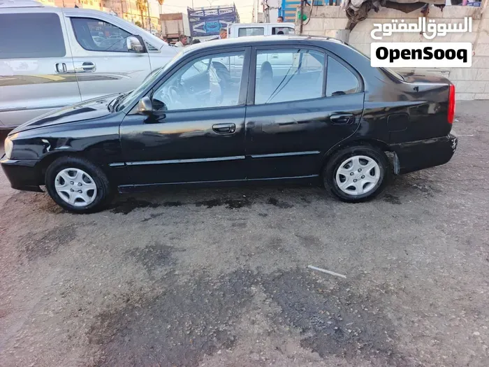 Hyundai Verna 2001 photo 2