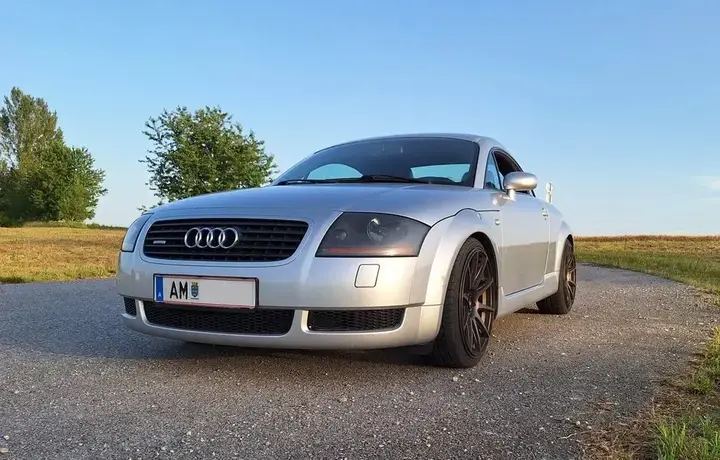 Audi Tt 1999 photo 3