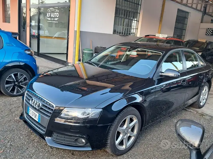 Audi A4 2010 photo 2
