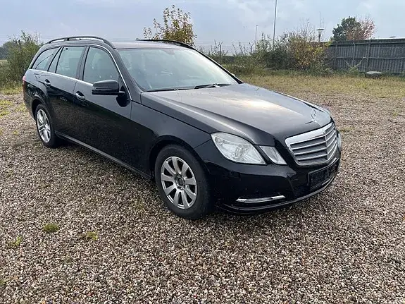 Mercedes-Benz E 200 2012 photo 2