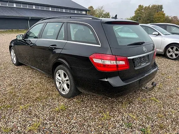 Mercedes-Benz E 200 2012 photo 4