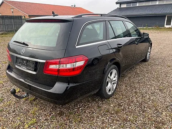 Mercedes-Benz E 200 2012 photo 3