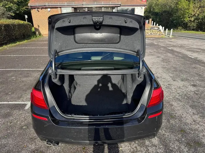 BMW 5 Series 2011 photo 5