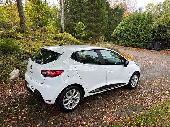 Renault Clio 2017 photo 2