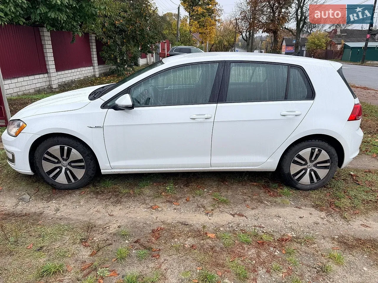 Volkswagen E-Golf 2016 photo 2