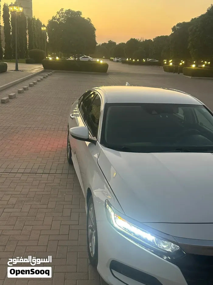 Honda Accord 2018 photo 4