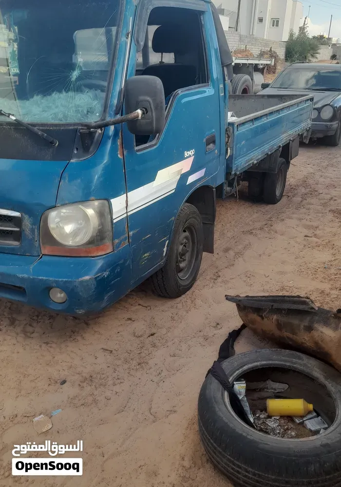 Kia Besta 2004 photo 2