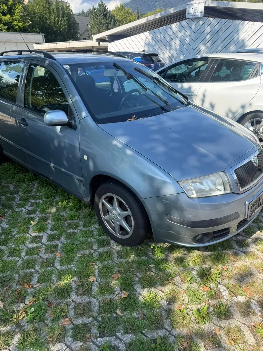 Skoda Fabia 2005 photo 2