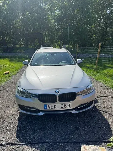 BMW 328I 2013 photo 4