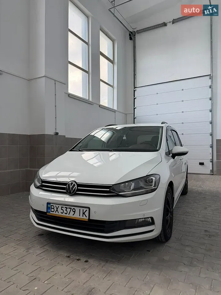 Volkswagen Touran 2021 photo 3