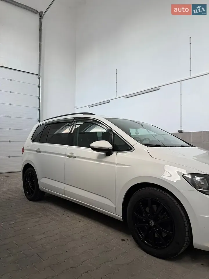 Volkswagen Touran 2021 photo 5